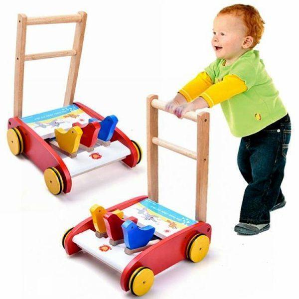 xe tập đi bằng gỗ
